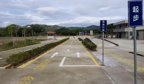 Ǯ